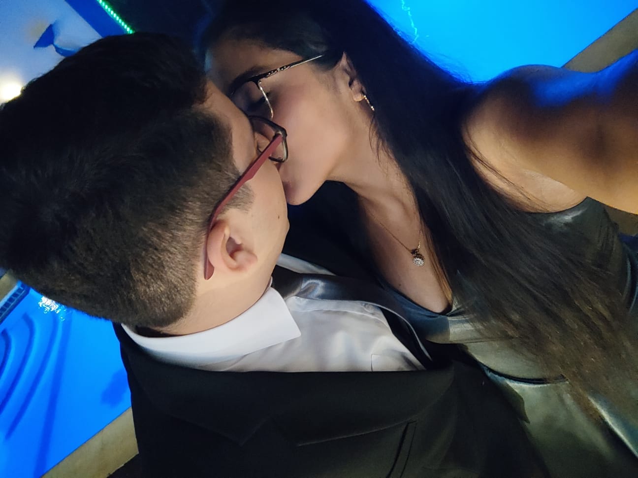 Un beso de José y Yanina