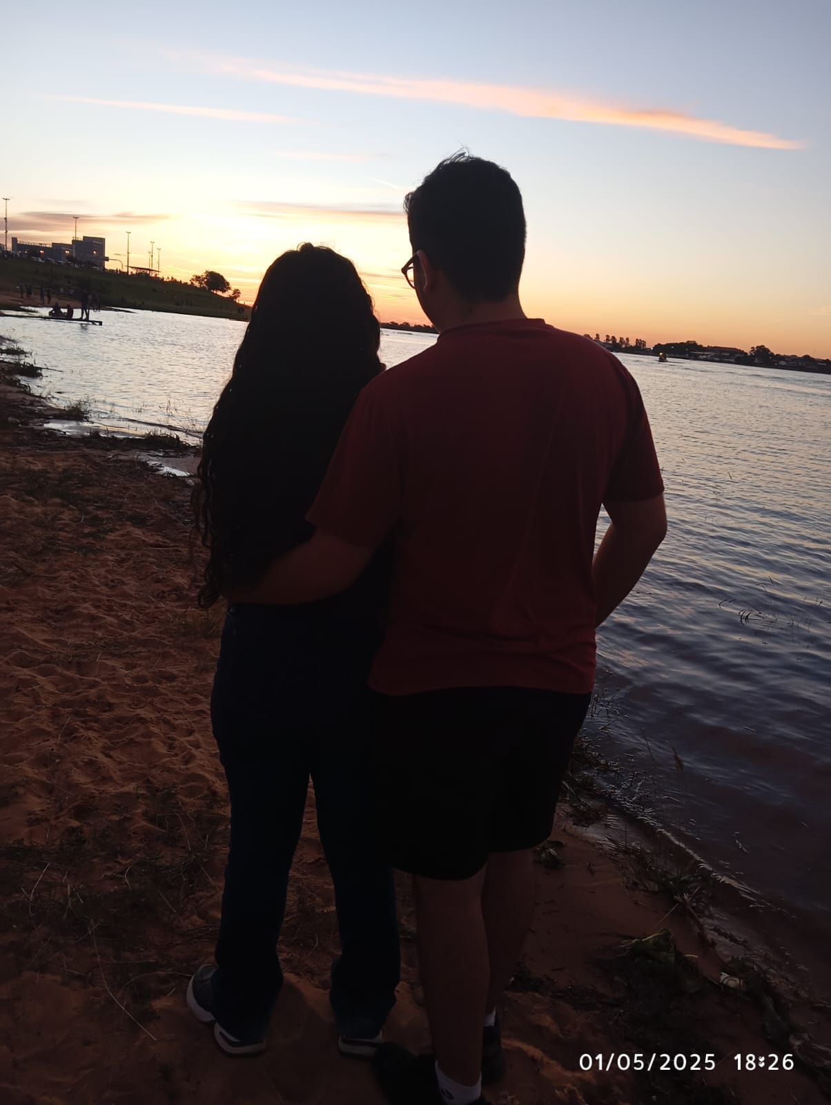 José y Yanina al atardecer